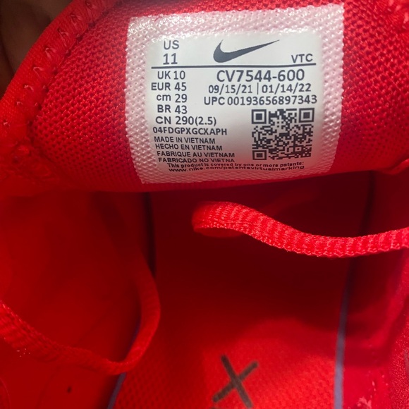 Nike Airmax 270 Triple Red Men Sneakers- SZ 11 - Picture 6 of 6